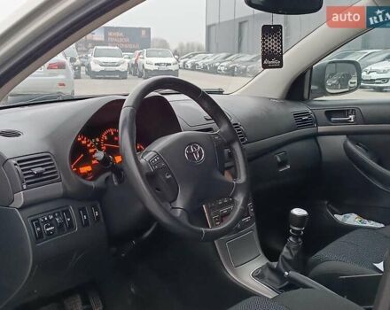 Сірий Тойота Авенсіс, об'ємом двигуна 2 л та пробігом 353 тис. км за 6450 $, фото 21 на Automoto.ua