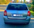 Серый Тойота Авенсис, объемом двигателя 2 л и пробегом 194 тыс. км за 5500 $, фото 4 на Automoto.ua