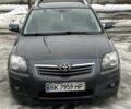 Серый Тойота Авенсис, объемом двигателя 1.99 л и пробегом 258 тыс. км за 5700 $, фото 1 на Automoto.ua