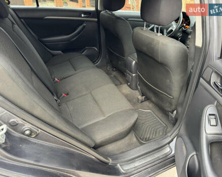 Серый Тойота Авенсис, объемом двигателя 2.23 л и пробегом 350 тыс. км за 3999 $, фото 8 на Automoto.ua