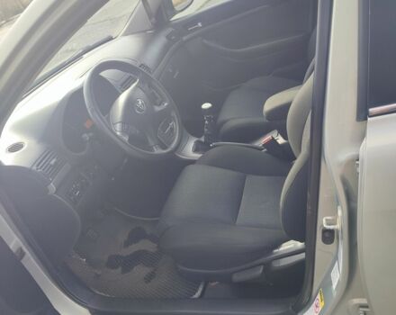 Серый Тойота Авенсис, объемом двигателя 2 л и пробегом 325 тыс. км за 5700 $, фото 8 на Automoto.ua