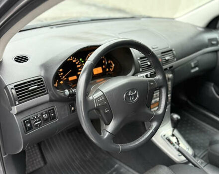 Серый Тойота Авенсис, объемом двигателя 2 л и пробегом 194 тыс. км за 7800 $, фото 108 на Automoto.ua