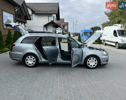 Сірий Тойота Авенсіс, об'ємом двигуна 1.8 л та пробігом 233 тис. км за 7700 $, фото 12 на Automoto.ua