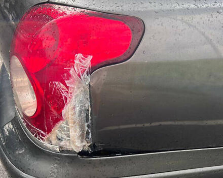 Серый Тойота Авенсис, объемом двигателя 2.2 л и пробегом 347 тыс. км за 5500 $, фото 8 на Automoto.ua