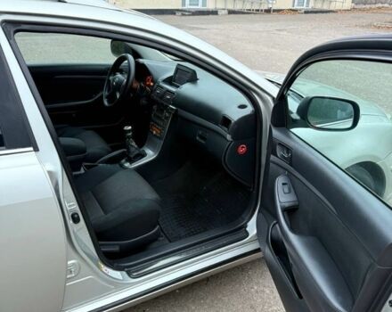 Серый Тойота Авенсис, объемом двигателя 2.2 л и пробегом 300 тыс. км за 3400 $, фото 14 на Automoto.ua
