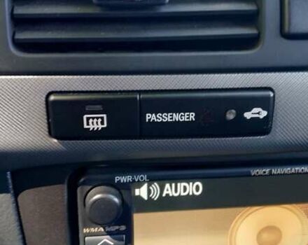 Сірий Тойота Авенсіс, об'ємом двигуна 2 л та пробігом 409 тис. км за 7000 $, фото 53 на Automoto.ua