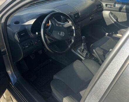 Серый Тойота Авенсис, объемом двигателя 1.6 л и пробегом 340 тыс. км за 5000 $, фото 7 на Automoto.ua