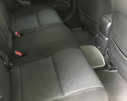 Серый Тойота Авенсис, объемом двигателя 2 л и пробегом 270 тыс. км за 7100 $, фото 15 на Automoto.ua