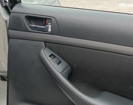 Серый Тойота Авенсис, объемом двигателя 2 л и пробегом 353 тыс. км за 6450 $, фото 37 на Automoto.ua