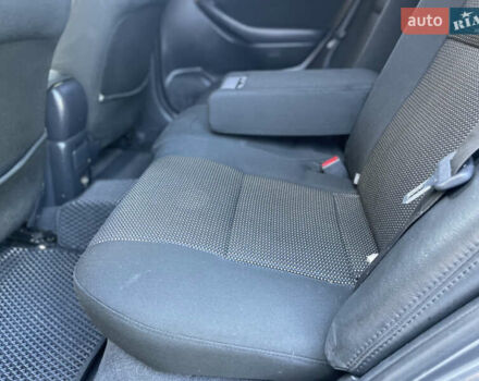 Сірий Тойота Авенсіс, об'ємом двигуна 2 л та пробігом 295 тис. км за 6700 $, фото 20 на Automoto.ua