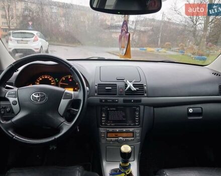 Серый Тойота Авенсис, объемом двигателя 2.23 л и пробегом 300 тыс. км за 4300 $, фото 13 на Automoto.ua