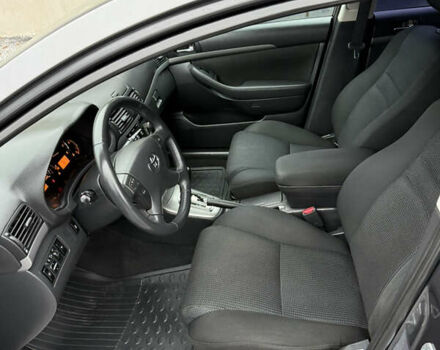 Серый Тойота Авенсис, объемом двигателя 2 л и пробегом 194 тыс. км за 7800 $, фото 83 на Automoto.ua