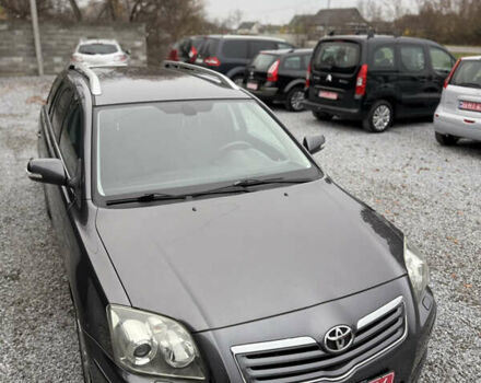 Серый Тойота Авенсис, объемом двигателя 2 л и пробегом 194 тыс. км за 7800 $, фото 3 на Automoto.ua