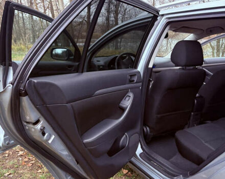 Серый Тойота Авенсис, объемом двигателя 2.2 л и пробегом 229 тыс. км за 6200 $, фото 13 на Automoto.ua