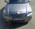 Серый Тойота Авенсис, объемом двигателя 2 л и пробегом 288 тыс. км за 6000 $, фото 1 на Automoto.ua