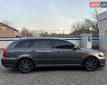 Серый Тойота Авенсис, объемом двигателя 2 л и пробегом 334 тыс. км за 7200 $, фото 6 на Automoto.ua