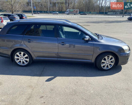 Серый Тойота Авенсис, объемом двигателя 2 л и пробегом 260 тыс. км за 6500 $, фото 4 на Automoto.ua