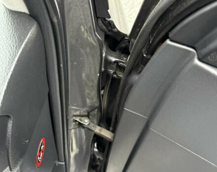 Серый Тойота Авенсис, объемом двигателя 2 л и пробегом 194 тыс. км за 7800 $, фото 140 на Automoto.ua