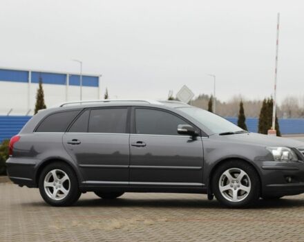 Серый Тойота Авенсис, объемом двигателя 2 л и пробегом 300 тыс. км за 8500 $, фото 13 на Automoto.ua