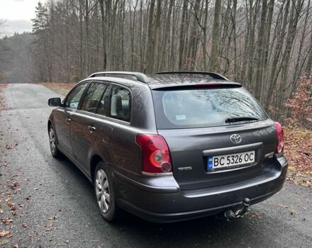 Серый Тойота Авенсис, объемом двигателя 2 л и пробегом 262 тыс. км за 5600 $, фото 4 на Automoto.ua