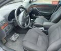 Серый Тойота Авенсис, объемом двигателя 2.2 л и пробегом 420 тыс. км за 6649 $, фото 4 на Automoto.ua