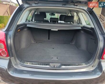 Сірий Тойота Авенсіс, об'ємом двигуна 1.8 л та пробігом 212 тис. км за 7700 $, фото 20 на Automoto.ua