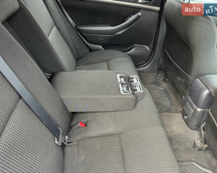 Серый Тойота Авенсис, объемом двигателя 2.23 л и пробегом 350 тыс. км за 3999 $, фото 7 на Automoto.ua