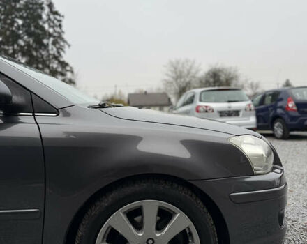 Серый Тойота Авенсис, объемом двигателя 2 л и пробегом 194 тыс. км за 7800 $, фото 29 на Automoto.ua