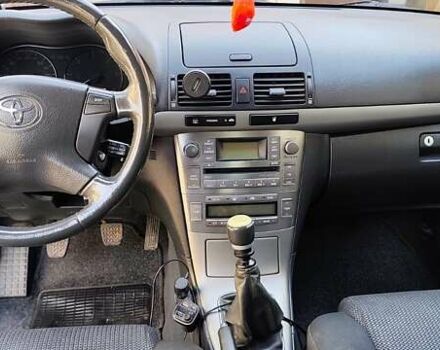 Сірий Тойота Авенсіс, об'ємом двигуна 2 л та пробігом 350 тис. км за 6500 $, фото 10 на Automoto.ua