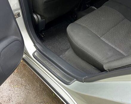 Серый Тойота Авенсис, объемом двигателя 2 л и пробегом 290 тыс. км за 6750 $, фото 7 на Automoto.ua