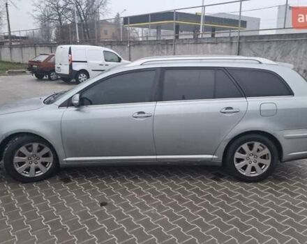 Серый Тойота Авенсис, объемом двигателя 2 л и пробегом 305 тыс. км за 6900 $, фото 1 на Automoto.ua