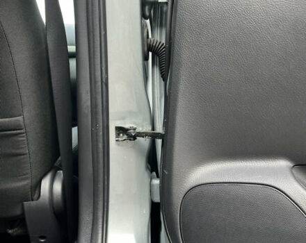 Сірий Тойота Авенсіс, об'ємом двигуна 1.8 л та пробігом 233 тис. км за 7700 $, фото 40 на Automoto.ua