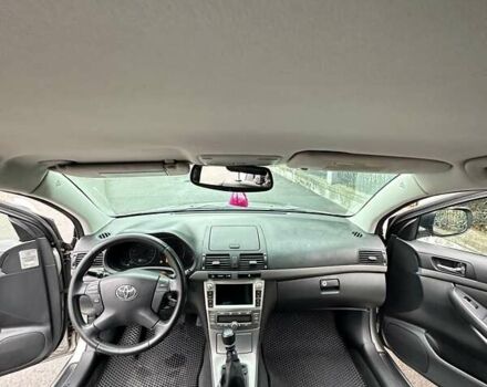Серый Тойота Авенсис, объемом двигателя 2 л и пробегом 337 тыс. км за 6200 $, фото 14 на Automoto.ua