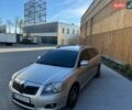 Серый Тойота Авенсис, объемом двигателя 2.2 л и пробегом 380 тыс. км за 4250 $, фото 1 на Automoto.ua