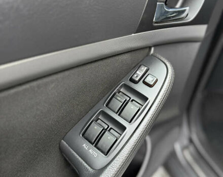 Серый Тойота Авенсис, объемом двигателя 2 л и пробегом 194 тыс. км за 7800 $, фото 82 на Automoto.ua