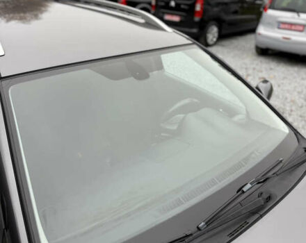 Серый Тойота Авенсис, объемом двигателя 2 л и пробегом 194 тыс. км за 7800 $, фото 48 на Automoto.ua