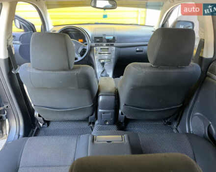 Сірий Тойота Авенсіс, об'ємом двигуна 2 л та пробігом 295 тис. км за 6700 $, фото 22 на Automoto.ua