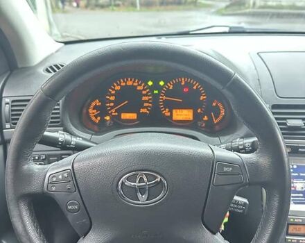 Серый Тойота Авенсис, объемом двигателя 2 л и пробегом 337 тыс. км за 6200 $, фото 13 на Automoto.ua