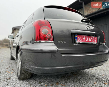 Серый Тойота Авенсис, объемом двигателя 2 л и пробегом 194 тыс. км за 7800 $, фото 16 на Automoto.ua