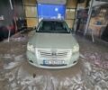 Серый Тойота Авенсис, объемом двигателя 2 л и пробегом 330 тыс. км за 4200 $, фото 1 на Automoto.ua
