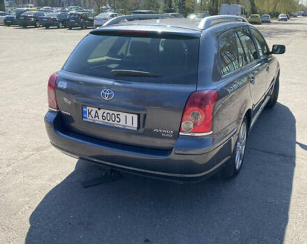 Серый Тойота Авенсис, объемом двигателя 2 л и пробегом 260 тыс. км за 6500 $, фото 5 на Automoto.ua