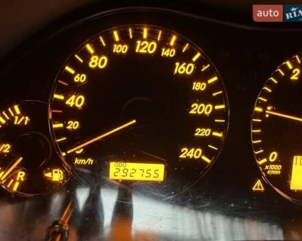 Сірий Тойота Авенсіс, об'ємом двигуна 2 л та пробігом 292 тис. км за 6700 $, фото 3 на Automoto.ua