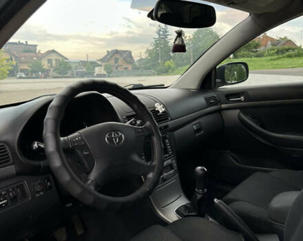 Серый Тойота Авенсис, объемом двигателя 1.8 л и пробегом 310 тыс. км за 5900 $, фото 13 на Automoto.ua