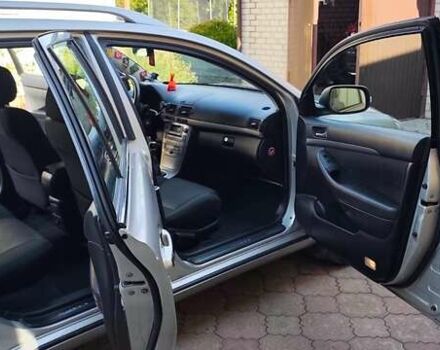 Сірий Тойота Авенсіс, об'ємом двигуна 2 л та пробігом 350 тис. км за 6500 $, фото 5 на Automoto.ua