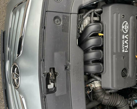 Серый Тойота Авенсис, объемом двигателя 1.79 л и пробегом 210 тыс. км за 7300 $, фото 10 на Automoto.ua