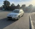 Серый Тойота Авенсис, объемом двигателя 2 л и пробегом 300 тыс. км за 2500 $, фото 1 на Automoto.ua