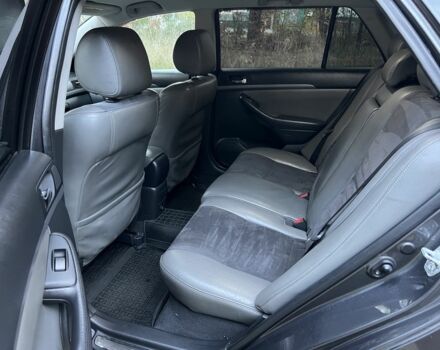 Серый Тойота Авенсис, объемом двигателя 1.8 л и пробегом 315 тыс. км за 5900 $, фото 17 на Automoto.ua