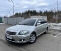 Серый Тойота Авенсис, объемом двигателя 2.2 л и пробегом 330 тыс. км за 5999 $, фото 1 на Automoto.ua