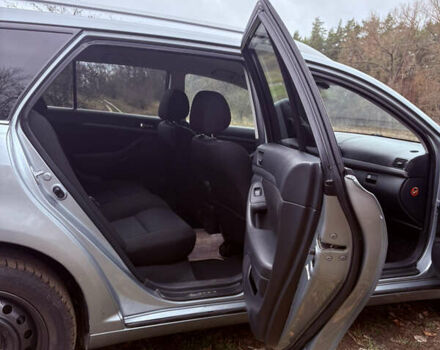 Серый Тойота Авенсис, объемом двигателя 2.2 л и пробегом 229 тыс. км за 6200 $, фото 8 на Automoto.ua