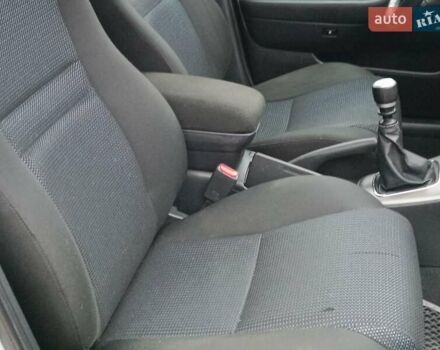 Сірий Тойота Авенсіс, об'ємом двигуна 2 л та пробігом 353 тис. км за 6450 $, фото 34 на Automoto.ua